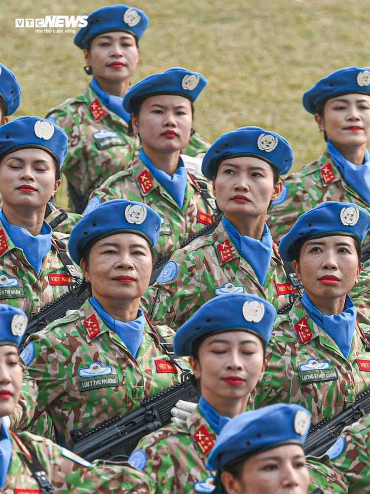 Ngắm những bóng hồng tham gia diễu binh kỷ niệm Chiến thắng Điện Biên Phủ-16