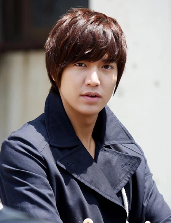 Bom tấn một thời của Lee Min Ho - Park Min Young bất ngờ được nhắc lại và bị chê tan nát?-4