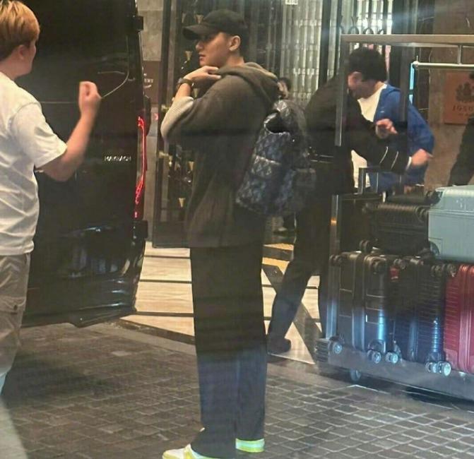 Hoàng Tử Thao lên tiếng về tin đồn tới hộp đêm hẹn hò, công khai tỏ tình với bạn gái-2