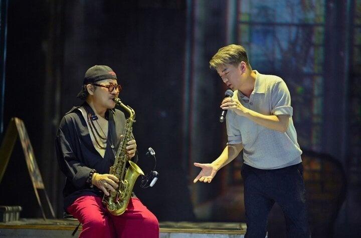 Sau bạo bệnh, sức khoẻ của nghệ sĩ saxophone Trần Mạnh Tuấn ra sao?-3