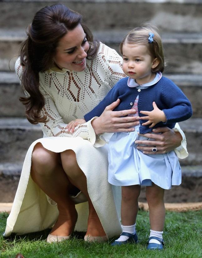 Có gì đặc biệt trong bức ảnh mới của Công chúa Charlotte?-2