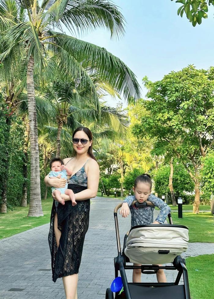 Ái nữ nhà Lan Phương gây sốt với vẻ đẹp lai Tây, sở hữu một thứ dù 2 tháng tuổi khiến dân tình ao ước-6