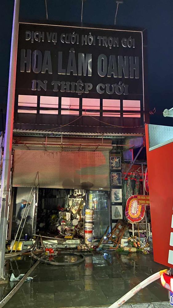 Cháy cửa hàng bán hoa ở Hải Dương, bé trai 12 tuổi tử vong-1
