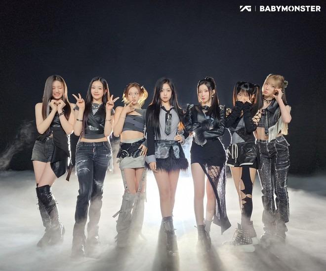 Nhóm nữ em gái BLACKPINK: Có tất cả chỉ thiếu một bài hát hay!-1