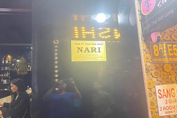 Chủ và nhân viên nhà hàng ở TP.HCM dùng ‘chiêu bẩn’ cưỡng đoạt tiền của khách-1