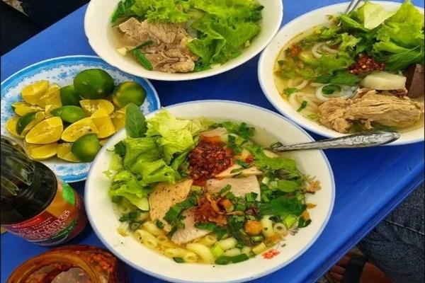 Món ăn đường phố ngon nức tiếng ở TP.HCM-1