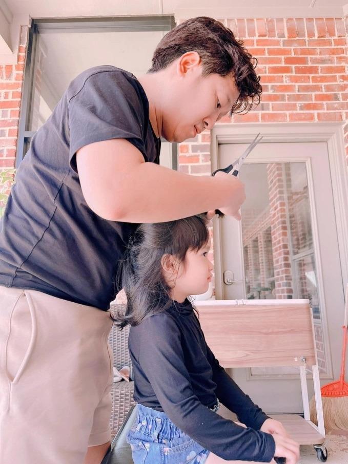 Ái nữ 6 tuổi nhà Trường Giang gây sốt mạng xã hội với nhan sắc xinh xắn tựa công chúa-3