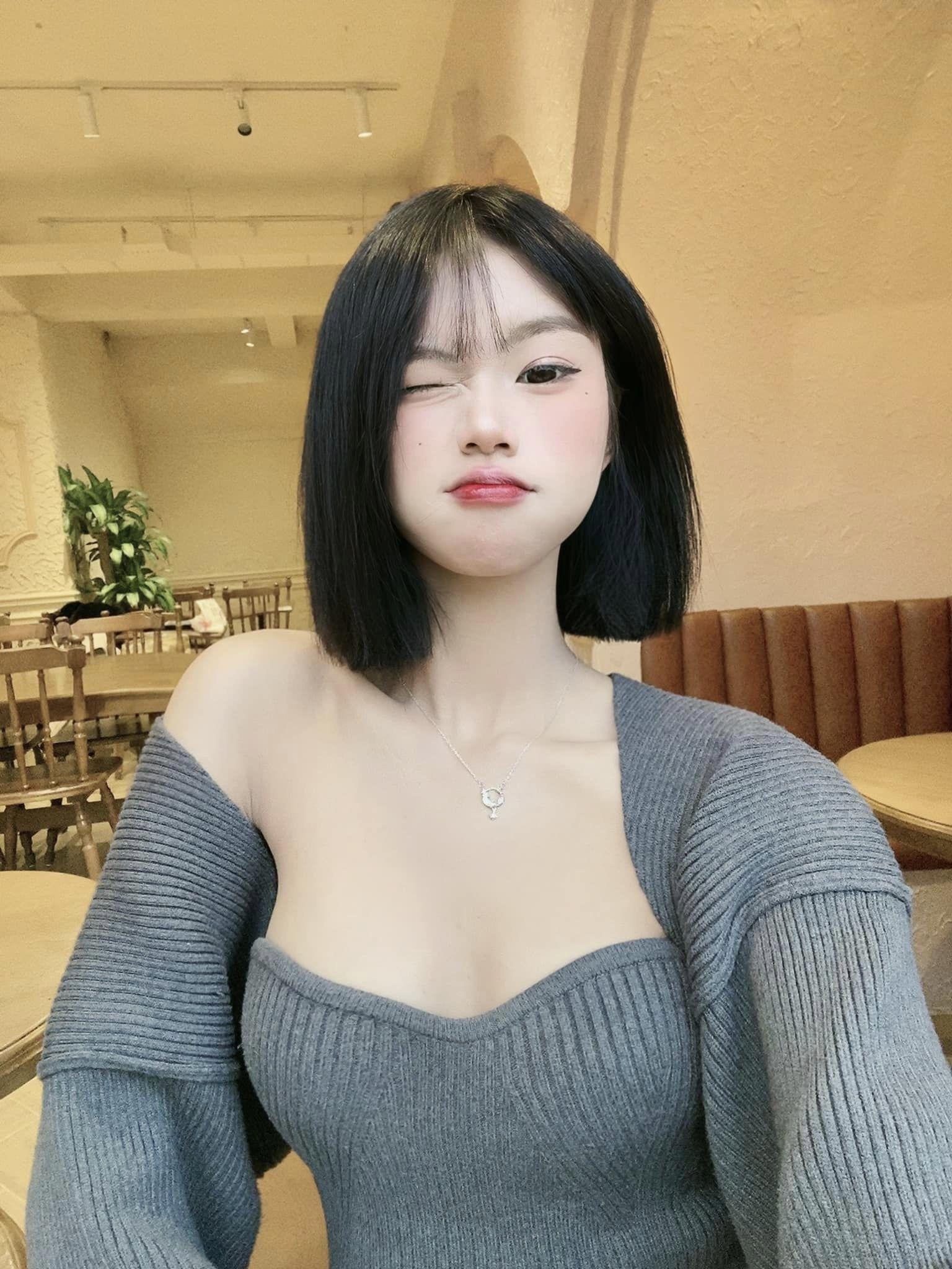 Nữ TikToker xinh đẹp uất ức khóc nghẹn trên livestream, phẫn nộ khi biết lý do-4