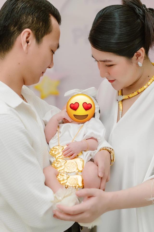 Con dâu cưới 10 năm mới sinh em bé, mẹ chồng miền Tây thưởng nóng tiền tỷ, nhà lầu, sổ đỏ, xe hơi-3