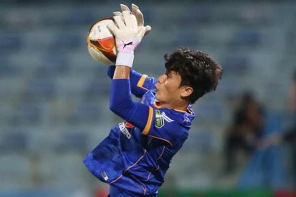 Bùi Tiến Dũng cản phá phạt đền, gợi nhớ kí ức tại giải U23 châu Á 2018-1