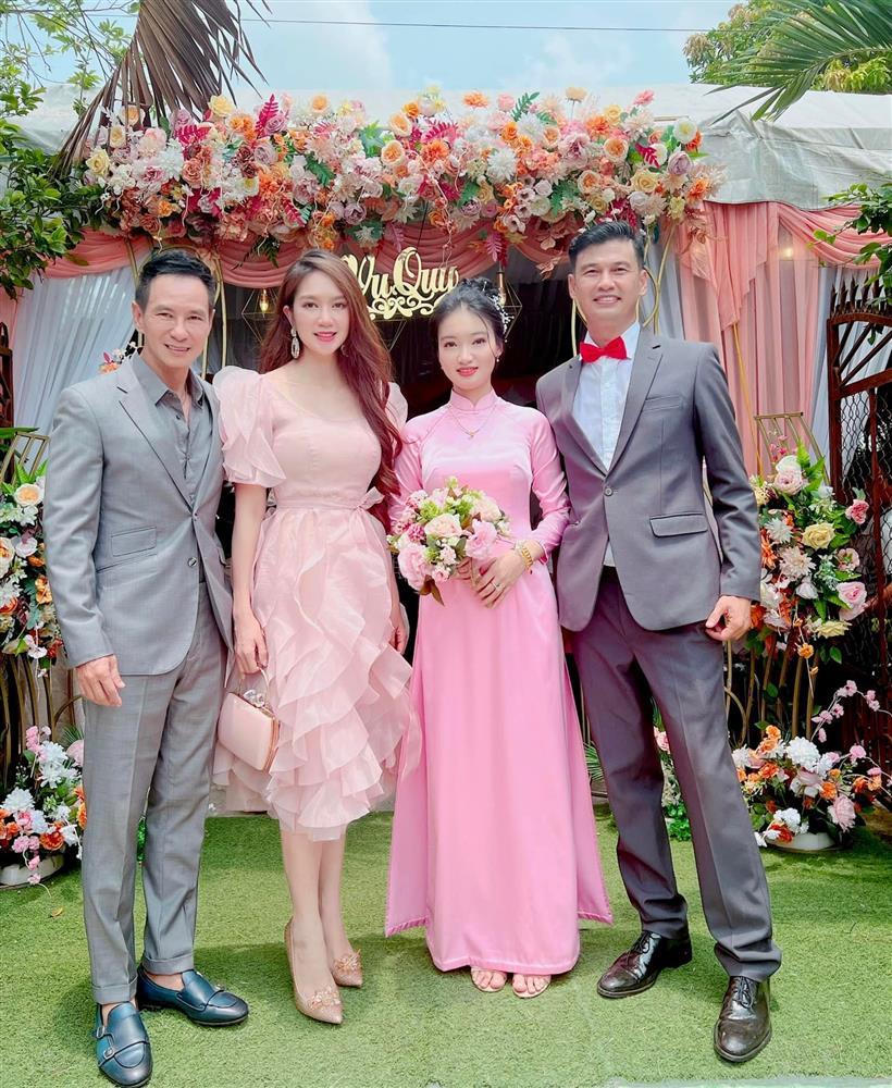 Căn nhà độc đáo của nam nghệ sĩ đình đám có vợ kém 26 tuổi-2