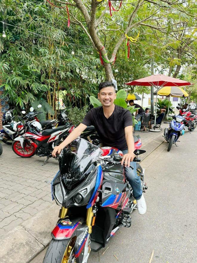 Căn nhà độc đáo của nam nghệ sĩ đình đám có vợ kém 26 tuổi-12