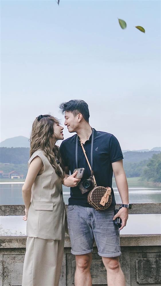 Diễn viên Huỳnh Anh và vợ MC hơn 6 tuổi đi tuần trăng mật ở Trung Quốc-9