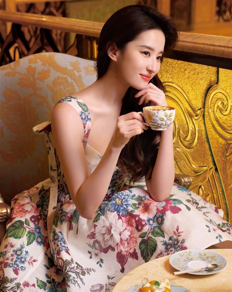 Lưu Diệc Phi trong loạt ảnh chưa chỉnh sửa-7