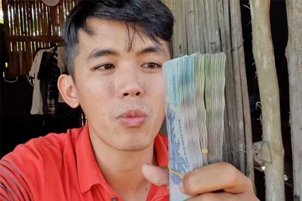 YouTuber 26 tuổi tặng 26 ô tô cho fan dịp sinh nhật, ai trúng có thể đổi thành tiền mặt cao nhất hơn 3 tỷ-3