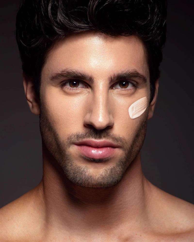 Nam người mẫu bị sa thải khỏi Met Gala vì quá điển trai-5