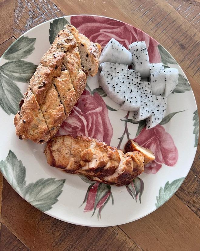 Kỳ Duyên xúc động nhìn lại ảnh thời phát tướng, tiết lộ thực đơn gần 30 món giảm cân, lấy lại rãnh 11-8