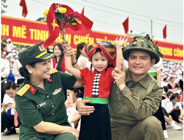 Những gương mặt được lùng gấp info sau lễ Kỷ niệm 70 năm Chiến thắng Điện Biên Phủ-2
