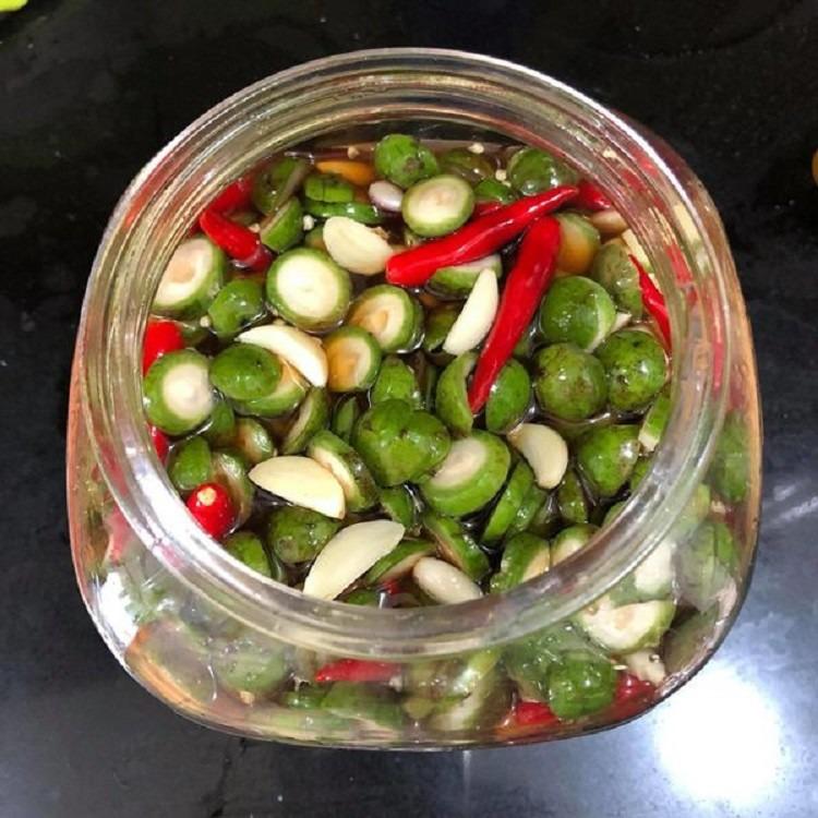 Giật mình giá sấu non đầu mùa, chị em rút ví mua cả cân về chế biến-3