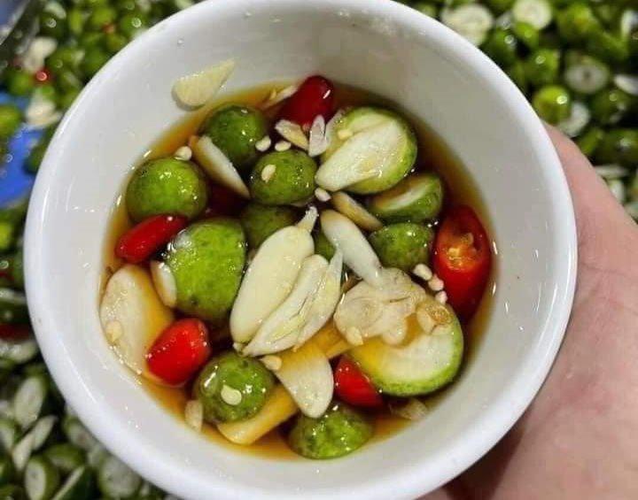 Giật mình giá sấu non đầu mùa, chị em rút ví mua cả cân về chế biến-4