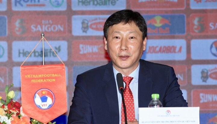 Chuyên gia Hàn Quốc: HLV Kim Sang-sik được chọn để hồi sinh đội tuyển Việt Nam-1