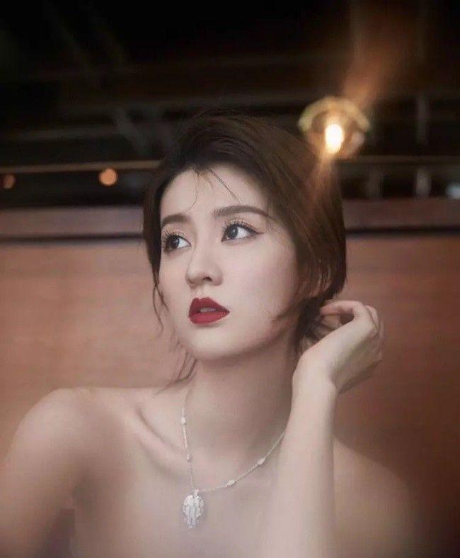 Người yêu cũ Dương Dương sau 10 năm vẫn trẻ đẹp bất ngờ, cuộc sống giàu sang khó ai sánh bằng-1