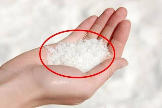 Bỏ nắm muối vào vị trí này trong nhà, ai cũng muốn thử vì công dụng 'kỳ diệu'