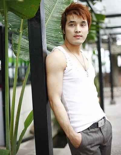 Ca sĩ hạng A năm 2000 nổi tiếng đào hoa nhưng lấy quản lý đã có con riêng làm vợ, hôn nhân hạnh phúc viên mãn-1