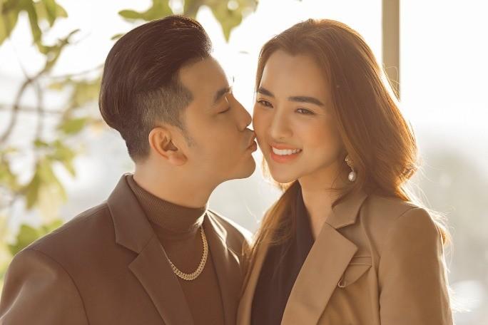 Ca sĩ hạng A năm 2000 nổi tiếng đào hoa nhưng lấy quản lý đã có con riêng làm vợ, hôn nhân hạnh phúc viên mãn-5