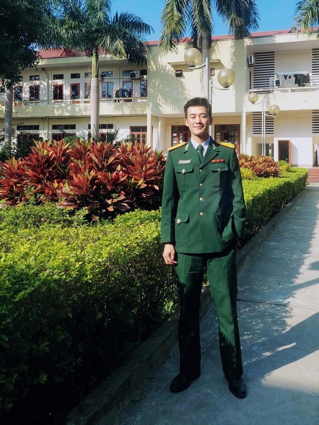 Chàng bộ đội điển trai gây sốt MXH sau lễ diễu binh: Mong tìm được bạn gái thấu hiểu công việc của mình-4