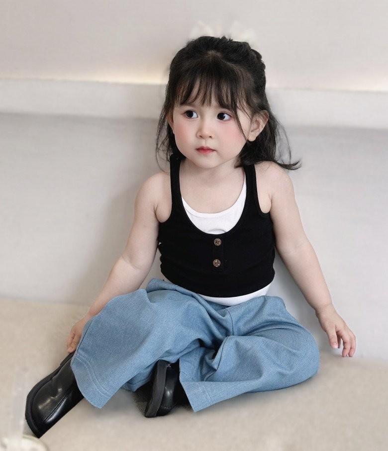 Bé gái Hà Nội diện mạo xinh như búp bê, đắt show làm mẫu, 2 tuổi có cát-xê 15 triệu/tháng-3