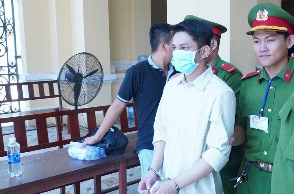 Kẻ bôi nhọ danh dự cán bộ, chống phá Nhà nước lĩnh án 8 năm tù-1