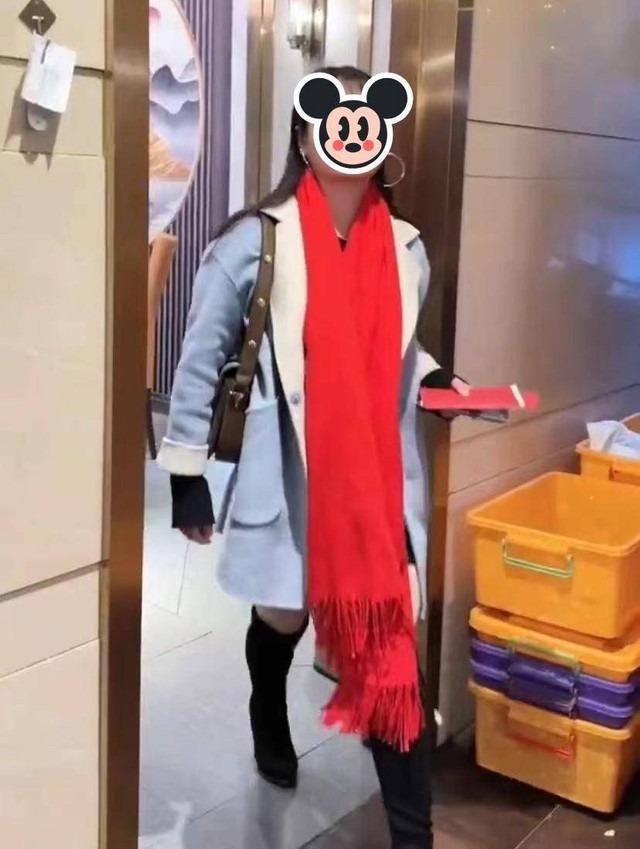 Cô dâu khiến bạn thân bẽ bàng giữa đám cưới bằng một hành động không thể chấp nhận-3