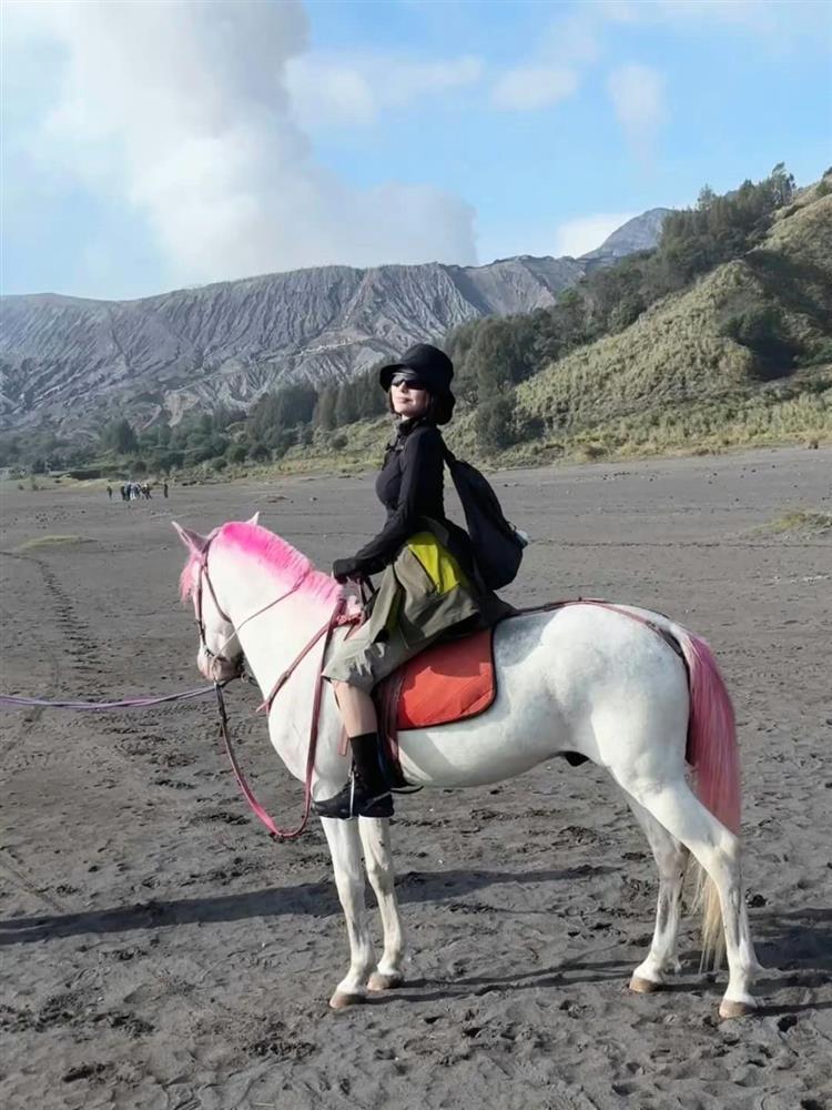 Quốc sắc thiên hương Trung Quốc trẻ mãi không già nhờ hóp bụng, thẳng lưng-5