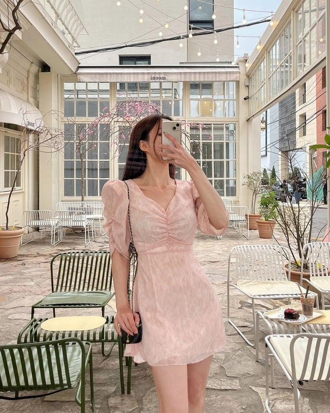 5 màu sắc trang phục nổi bật, ăn ảnh đáng sắm nhất Hè 2024-2