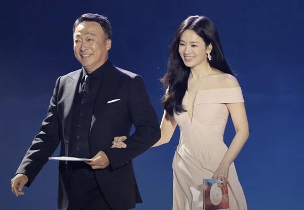 Vẻ đẹp tuổi 43 của Song Hye Kyo-1