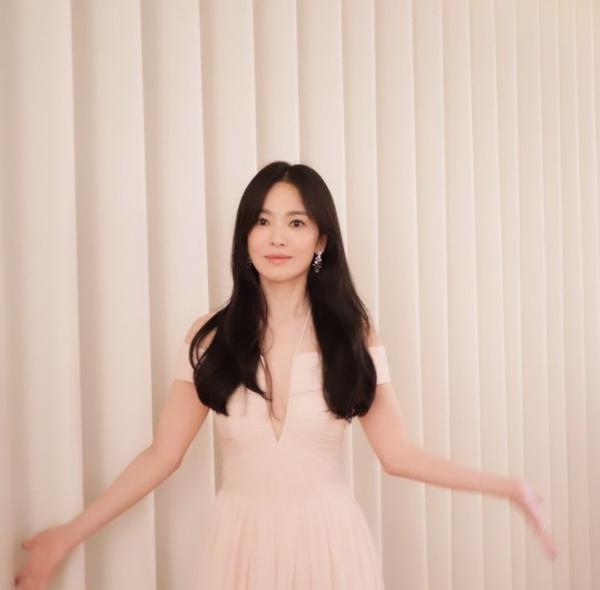 Vẻ đẹp tuổi 43 của Song Hye Kyo-7