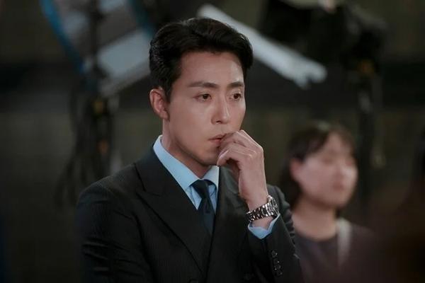 Được gái trẻ theo đuổi, ông chú U40 như tôi hoang mang lo sập bẫy bé đường-1