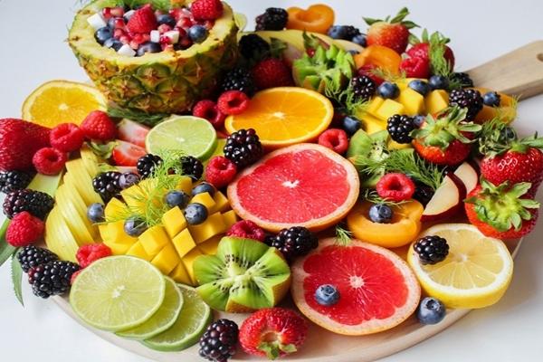 Lý do bạn nên ăn trực tiếp trái cây tươi thay vì uống nước ép-1