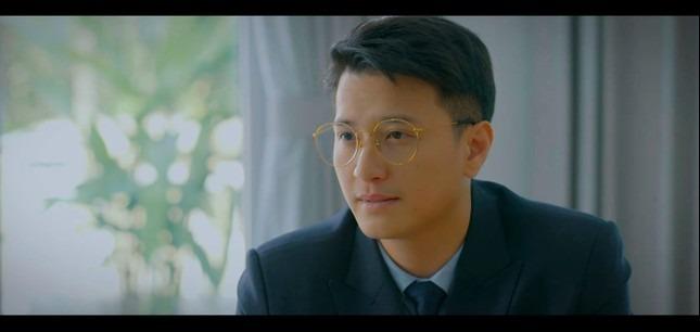 Vai nam chính mờ nhạt của Huỳnh Anh-6