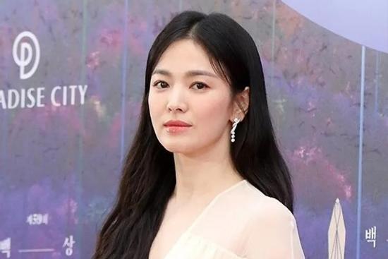 Bức ảnh có Song Hye Kyo gây bàn luận