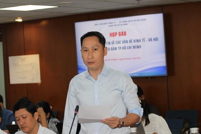 Vụ Đàm Vĩnh Hưng đeo huy hiệu lạ: Sở Văn hóa mời chuyên gia thẩm định-1