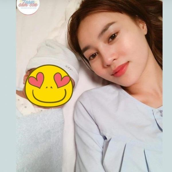 Dân mạng lan truyền hình ảnh Ninh Dương Lan Ngọc chụp cùng em bé sơ sinh, sự thật ra sao?-1