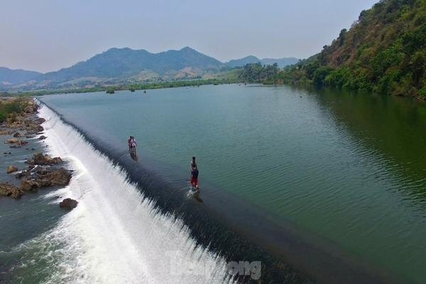 Mê mẩn đập nước hoang sơ, hùng vĩ níu chân mọi du khách-8