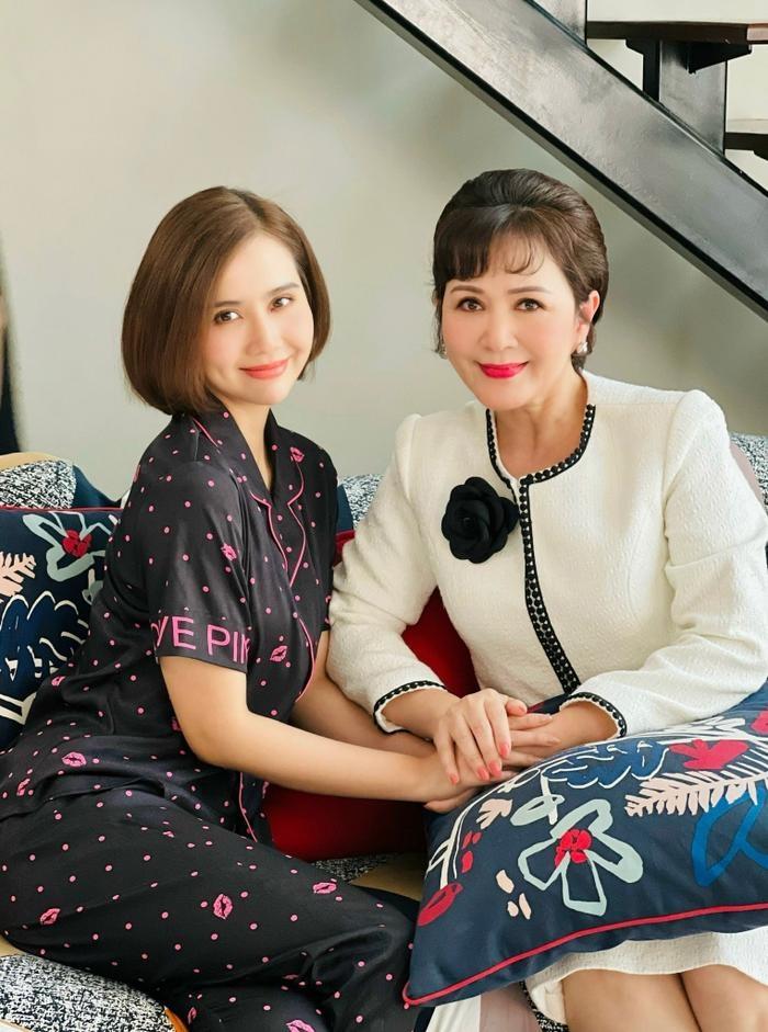 Nữ hoàng ảnh lịch Minh Hòa tuổi ngoài 60 vẫn có vẻ ngoài tươi trẻ, nhờ yêu thích ăn một loại lá nhớt nhớt-3