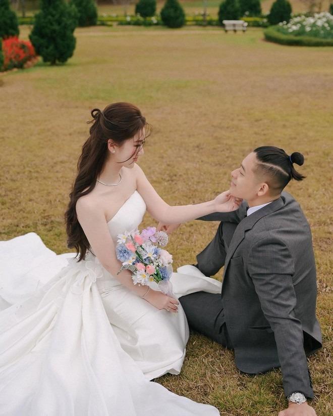 Ảnh cưới của cặp đôi bằng tuổi, vừa tậu penthouse 11 tỷ ở TP.HCM-1