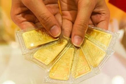 Vàng SJC 'tăng phi mã' 92 triệu đồng/lượng, mỗi khách chỉ được mua 2 lượng vàng SJC?