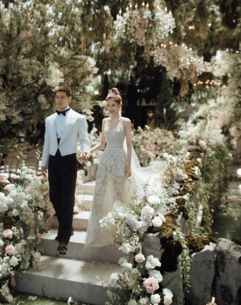 Giữa lúc vướng tin đồn ly thân, Hà Siêu Liên đón sinh nhật bên chồng Đậu Kiêu-2