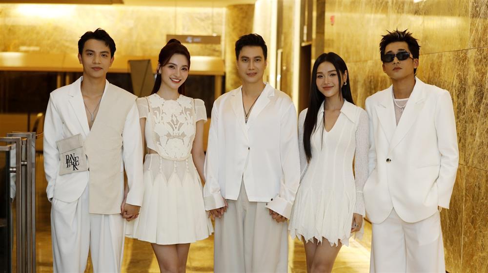 Việt Anh: Những bạn nữ diễn với tôi, chưa ai xịt cả-2