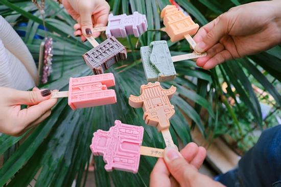 Cận cảnh quy trình làm kem 3D tạo hình 11 địa danh nổi tiếng ở Hà Nội